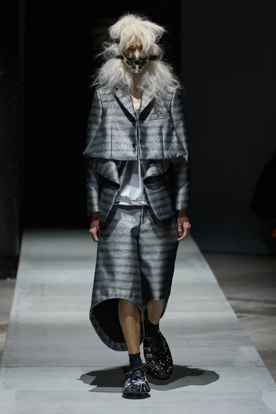 Look 14